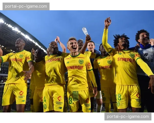 南特举办“足球节”活动，吸引数千名小球迷参与互动